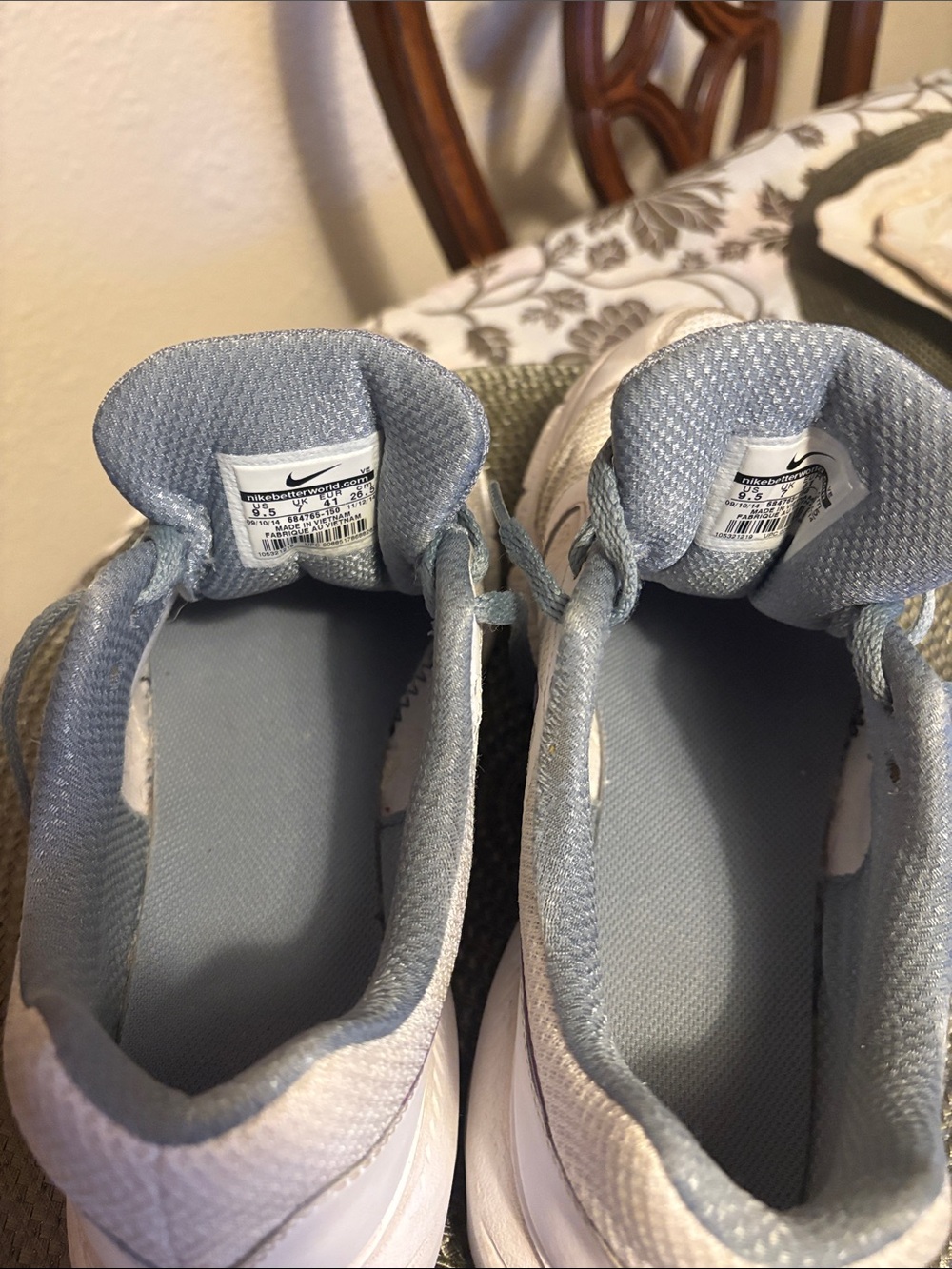 Nike Downshifter 6 White and purple accent Athletic Shoes - Picture 5 of 6